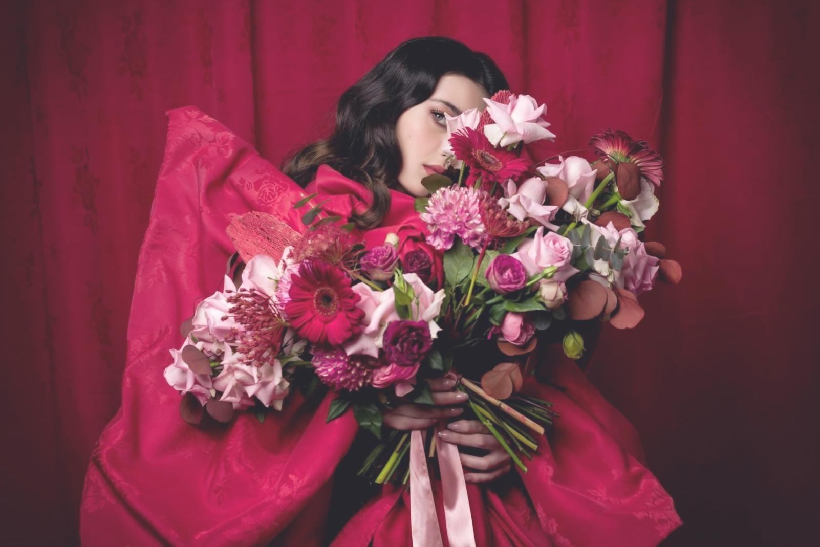 Profesyonel çiçek bakım ekibi